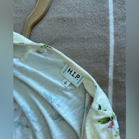 Floral Yellow Casual Dress - Picture 3 of 3